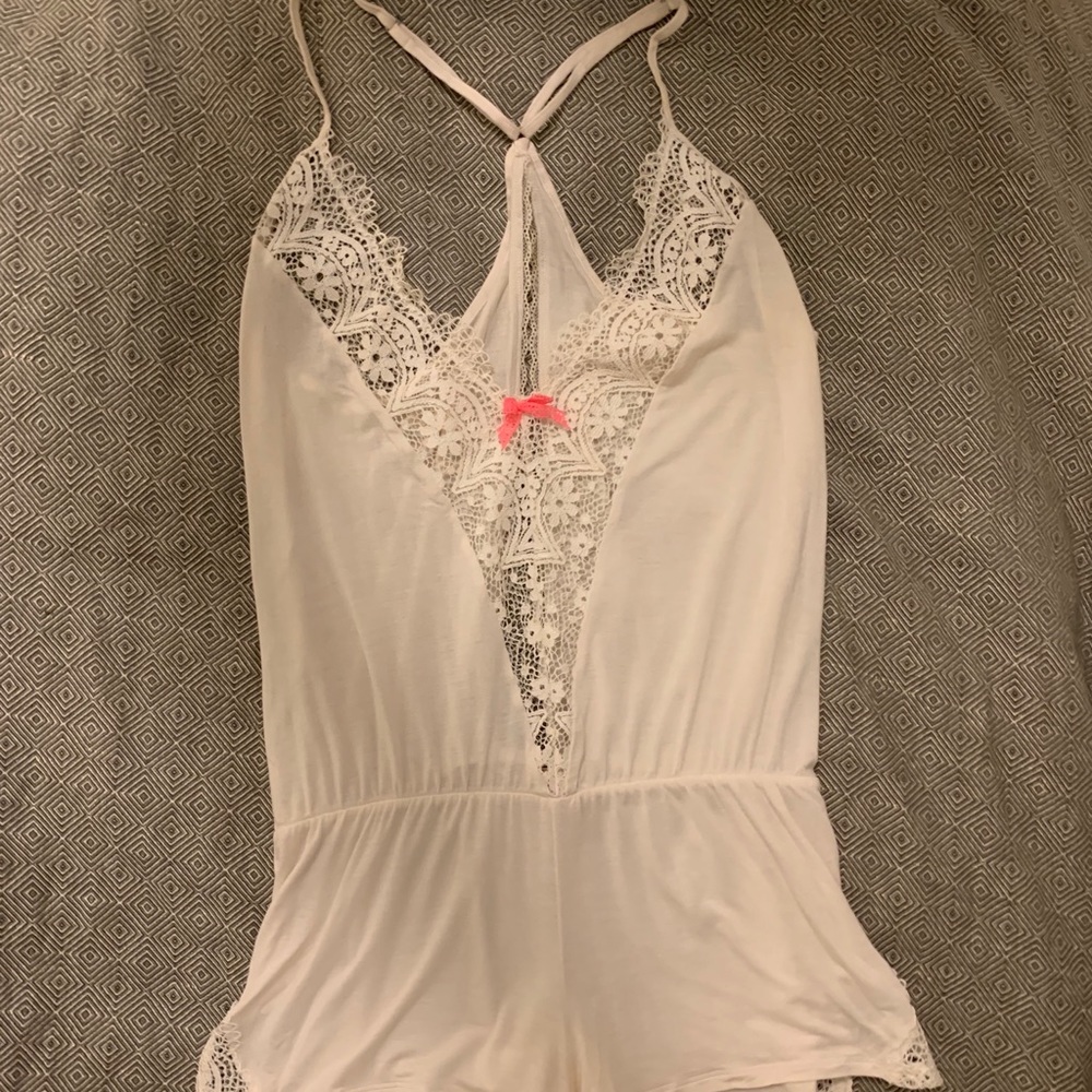 Victoria’s Secret bridal lingerie romper 🖤